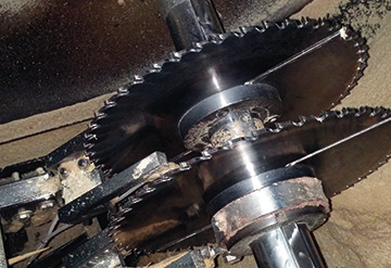 Nozzle placement in edger.