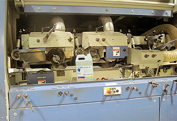 Lubie 200 moulder bed on Weinig Moulder. Lubie 200 moulder bed on Weinig Moulder