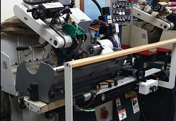 Installation on a grinder. Installation on a grinder.